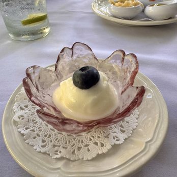Four Chimneys Inn - Lemon sorbet - Bed & Breakfast Near Me - Bennington, Vermont Four Chimneys Inn - Lemon sorbet - Bed & Breakfast Near Me - Bennington, Vermont