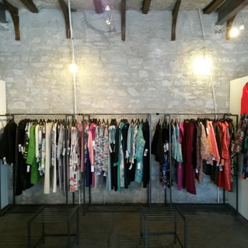 Boutique XIX - Création et sur-mesure de vêtements par les marques lyonnaises "polyloox" et "XIX" - Women's Clothing Near Me - Lyon, 69 Boutique XIX - Création et sur-mesure de vêtements par les marques lyonnaises "polyloox" et "XIX" - Women's Clothing Near Me - Lyon, 69
