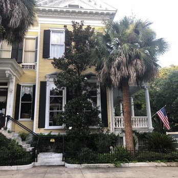 Forsyth Park Inn - Bed & Breakfast Near Me - Savannah, Georgia