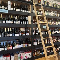 Spencer & Lynn Wine and Spirit Merchants - Downtown Mystic