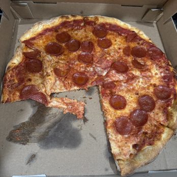 Anna & Mike's Pizza - Large Pepperoni pizza - Bakeries Near Me - Felton, Delaware Anna & Mike's Pizza - Large Pepperoni pizza - Bakeries Near Me - Felton, Delaware