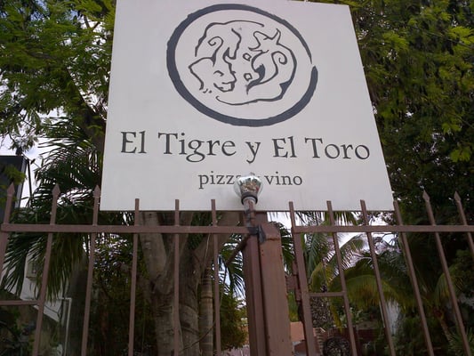 El Tigre y El Toro by null