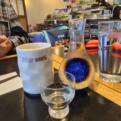 Mio Sushi - Genmaicha and Momokawa Junmai (L) So smooth.