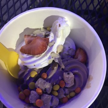 Frozen Falls  - Ice Cream & Frozen Yogurt Near Me - Basking Ridge, New Jersey