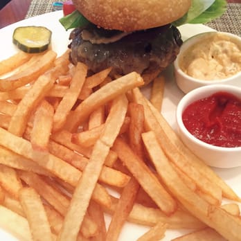 Riverpark - Huge burgers - New American Near Me - New York, New York Riverpark - Huge burgers - New American Near Me - New York, New York