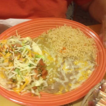 Mariscos Altamar - Lorenza's Chili Relleno and Chicken combo plate! - Mexican Near Me - Albuquerque, New Mexico
