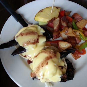 Breakfast Club - Mushroom Benedict (not sure of exact name on menu) - Breakfast & Brunch Near Me - Phoenix, Arizona Breakfast Club - Mushroom Benedict (not sure of exact name on menu) - Breakfast & Brunch Near Me - Phoenix, Arizona