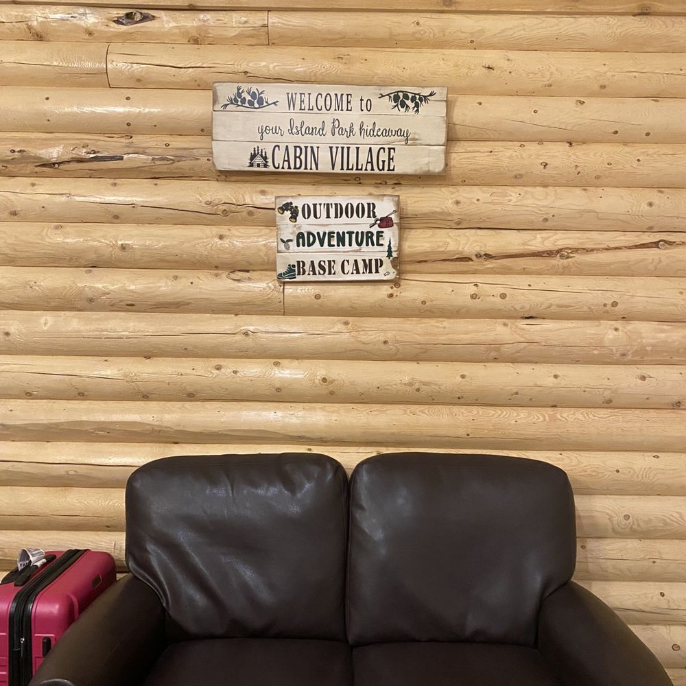 Cabin Village - Cute decor - Resorts Near Me - Island Park, Idaho