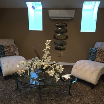 Polished Salon - Spa Waiting area - Hair Salons Near Me - Falmouth, Maine Polished Salon - Spa Waiting area - Hair Salons Near Me - Falmouth, Maine