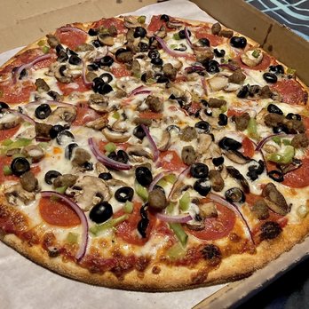 Glenoaks Deli and Pizza - Deluxe pizza - Pizza Near Me - Glendale, California Glenoaks Deli and Pizza - Deluxe pizza - Pizza Near Me - Glendale, California
