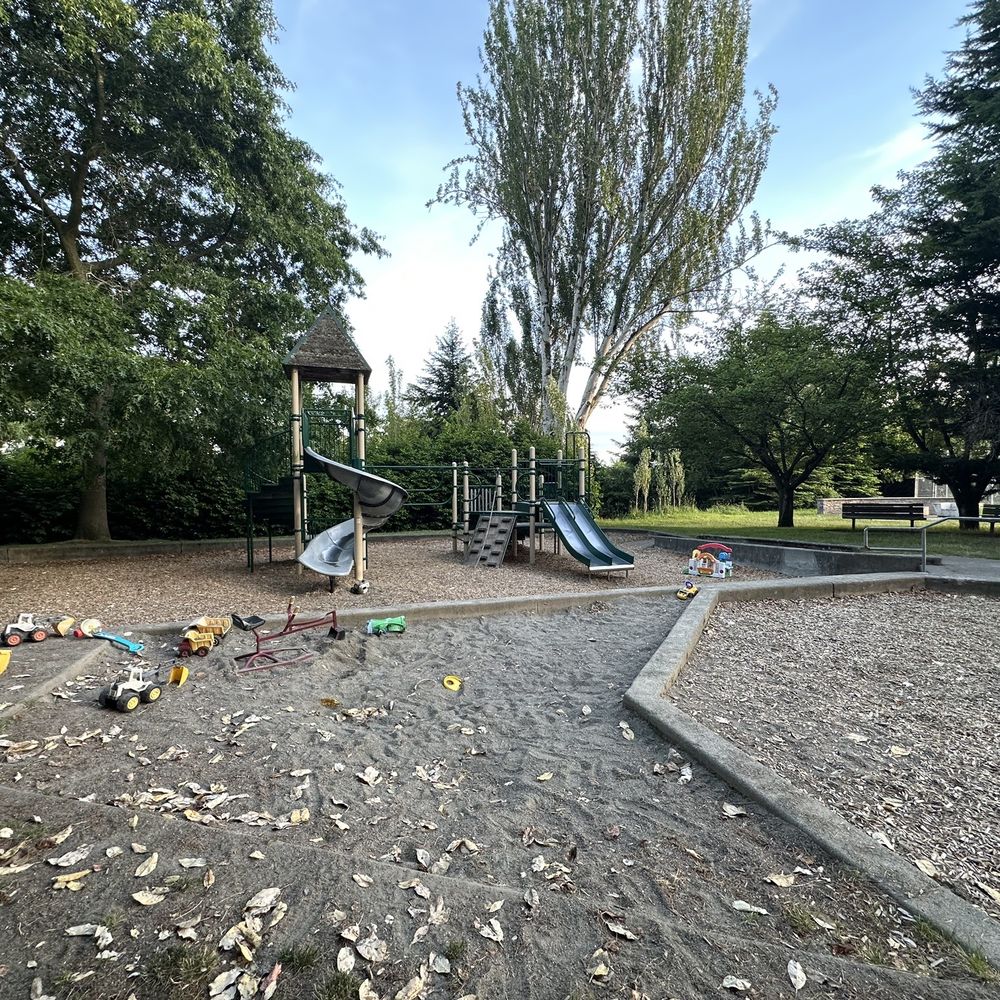 Froula Playground - Parks Near Me - Seattle, Washington