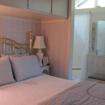 The Green Toad - The Toad Abode - Hotels Near Me - Garden Valley, California The Green Toad - The Toad Abode - Hotels Near Me - Garden Valley, California