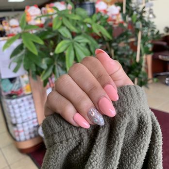 La'Queen Nails & Spa - Nail Salons Near Me - Manteca, California
