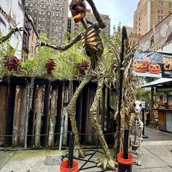Walnut garden - October 2025 - Beer Gardens Near Me - Philadelphia, Pennsylvania Walnut garden - October 2025 - Beer Gardens Near Me - Philadelphia, Pennsylvania