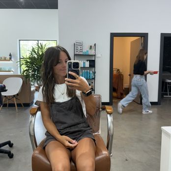 Ali Vei Salon - Hair Stylists Near Me - Freeport, Florida