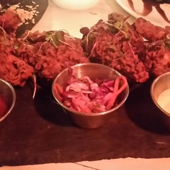 Murray's Cheese Bar - Fried chicken with a side of slaw - Wine Bars Near Me - Long Island City, New York Murray's Cheese Bar - Fried chicken with a side of slaw - Wine Bars Near Me - Long Island City, New York