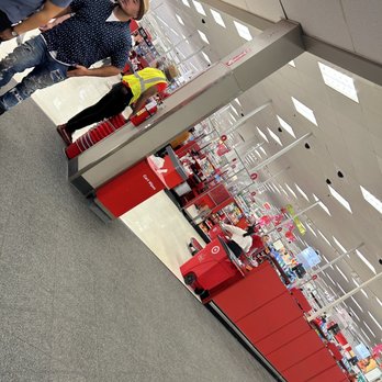 Target - Department Stores Near Me - Hollywood, Florida