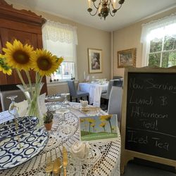 Quintessential Rivertown Spice & Tea - More formal dining