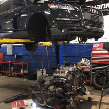 L & B Auto Repair - 2008 Audi Q7 4.2L guide and chain replacement - Auto Repair Near Me - Brooklyn, New York L & B Auto Repair - 2008 Audi Q7 4.2L guide and chain replacement - Auto Repair Near Me - Brooklyn, New York