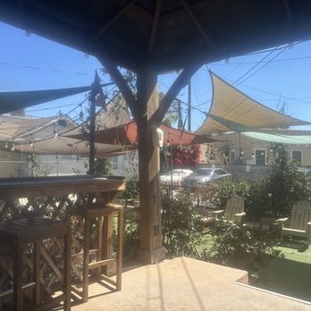 Muddy Paw Coffee Eagle Rock - porch - Coffee & Tea Near Me - Los Angeles, California Muddy Paw Coffee Eagle Rock - porch - Coffee & Tea Near Me - Los Angeles, California