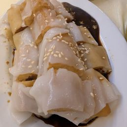 Steamed rice roll