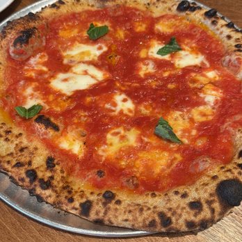 Pep’s On Grand - Margarita pizza - Italian Near Me - New York, New York Pep’s On Grand - Margarita pizza - Italian Near Me - New York, New York