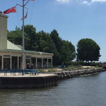 Snug Harbour - Seafood Near Me - Mississauga, Ontario Snug Harbour - Seafood Near Me - Mississauga, Ontario