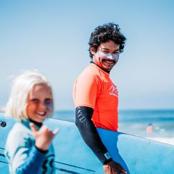 Sunrise Surf Academy - Learning to surf for the first time!