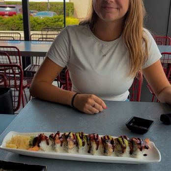 Slurping Turtle - Dragon roll - Sushi Bars Near Me - Columbus, Ohio