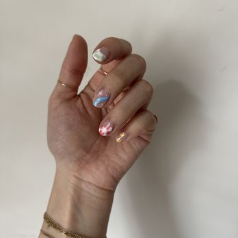 Lumi Nail Studio - Nail Salons Near Me - Pasadena, California