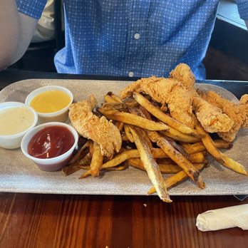 The Tipsy Oak - Crispy Chicken Tenders - Gastropubs Near Me - Arlington, Texas The Tipsy Oak - Crispy Chicken Tenders - Gastropubs Near Me - Arlington, Texas