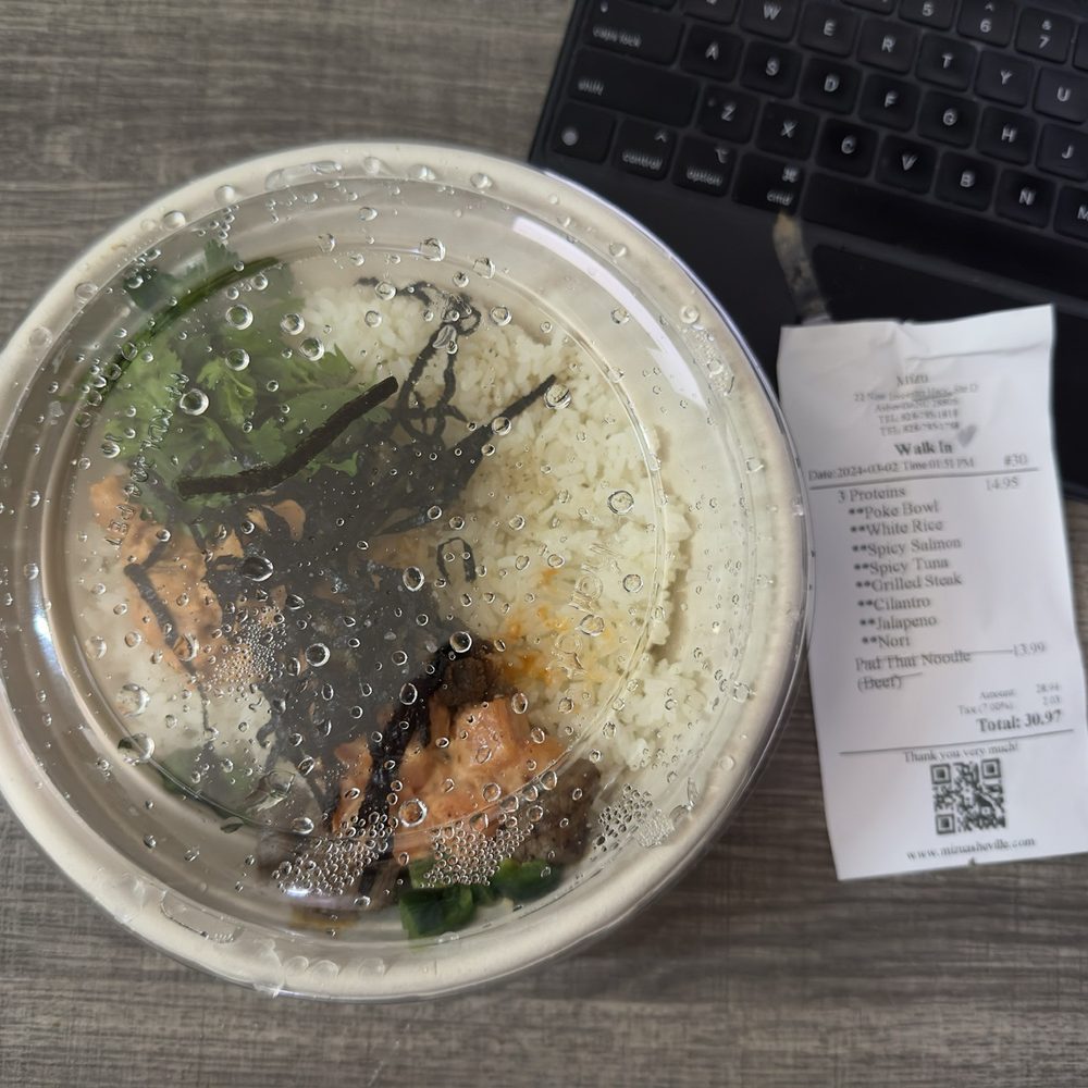 Mizu - It was supposed to be a poke burrito wrapped in nori, also it is missing sriracha! - Noodles Near Me - Asheville, North Carolina