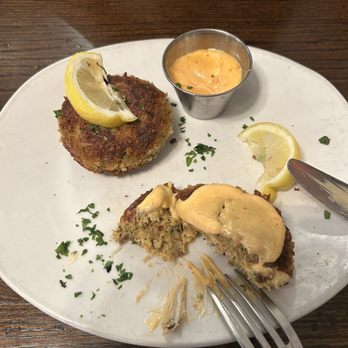 Manning’s Steaks And Spirits - Crabcake - Steakhouses Near Me - Littleton, Colorado