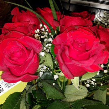 Price Rite Warehouse - a bouquet of red roses - Grocery Near Me - Albuquerque, New Mexico Price Rite Warehouse - a bouquet of red roses - Grocery Near Me - Albuquerque, New Mexico