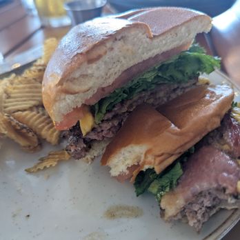 58 West - Hamburger with side of house made chips - Beer, Wine & Spirits Near Me - Logan, Ohio