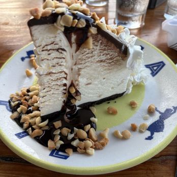 Duke's La Jolla - Hula Pie - New American Near Me - La Jolla, California