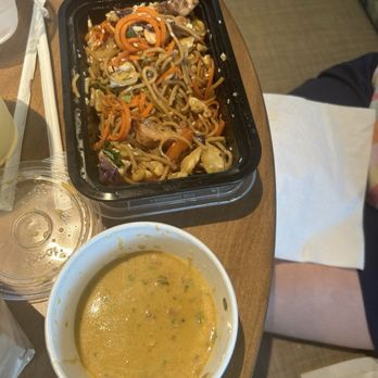 Flower Child - Salad Near Me - St. Louis, Missouri