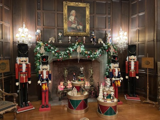 Photo of Stan Hywet Hall & Gardens - Akron, OH, US. Nutcracker decorated room