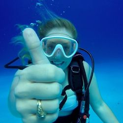 Amazing Outlooks Travel Agency - Travel Agent Scuba-diving in Cozumel, Mexico
