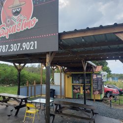 Taquisimo - Building