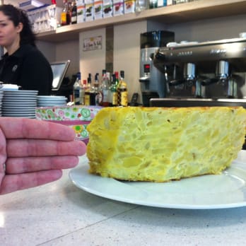 Lolitos - Tortilla dices... Pero de palmo! Si señor! Esto si que merece una ovación! - Tapas Bars Near Me - Valencia, V