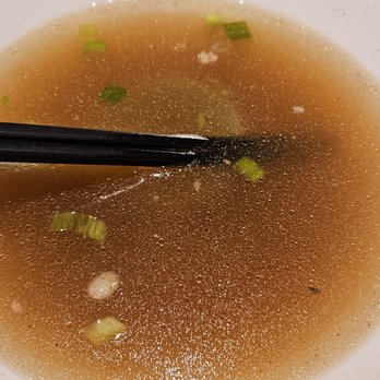 Mei Lai Xuan｜美麗軒 - Soup broth bubbles visible for the high level of cholesterol and fat content. - Cantonese Near Me - New York, New York