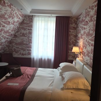 Hotel Barriere le Normandy - Bedroom has door to close off from entrance and bathroom - Hotels Near Me - Deauville, 14 Hotel Barriere le Normandy - Bedroom has door to close off from entrance and bathroom - Hotels Near Me - Deauville, 14