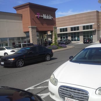 T-Mobile Experience Store - Mobile Phones Near Me - Tacoma, Washington