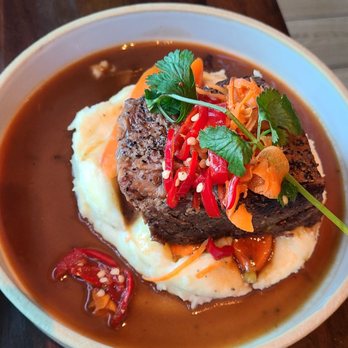 Yardbird - Short Rib with mashed potatoes and vegetables - Southern Near Me - Dallas, Texas Yardbird - Short Rib with mashed potatoes and vegetables - Southern Near Me - Dallas, Texas