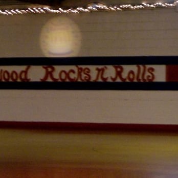 Fleetwood Roller Rink - Fleetwood Rocks-n-Rolls - Skating Rinks Near Me - Summit, Illinois Fleetwood Roller Rink - Fleetwood Rocks-n-Rolls - Skating Rinks Near Me - Summit, Illinois