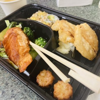 Tsuki Restaurant - Lunch box, comes with Soup or salad. Excellent!!! - Sushi Bars Near Me - Greenwich, Connecticut Tsuki Restaurant - Lunch box, comes with Soup or salad. Excellent!!! - Sushi Bars Near Me - Greenwich, Connecticut