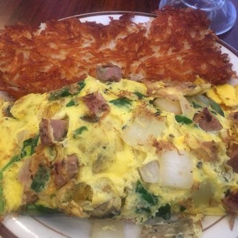 Mimosas Cafe - Chicken apple sausage omelette w/ hashbrowns - Breakfast & Brunch Near Me - San Jose, California