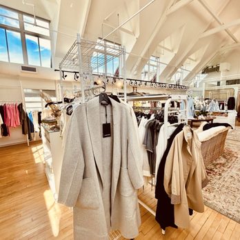 Marilyn's - Accessories Near Me - West Vancouver, British Columbia