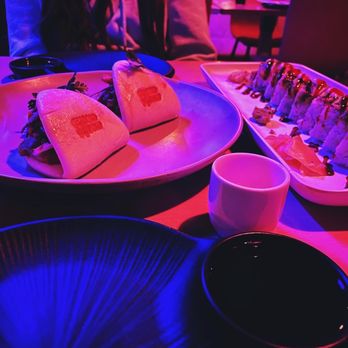 Moshi Moshi - Biscayne Blvd - Pork Buns and Dragon Roll - Sushi Bars Near Me - Miami, Florida